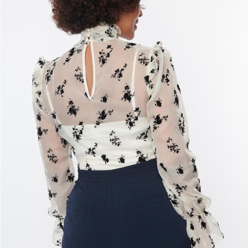 Unique vintage size 10 floral blouse